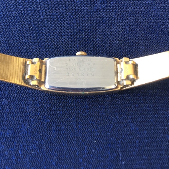 Vintage Seiko Quartz Slim Gold-Tone Ladies Watch main image 8